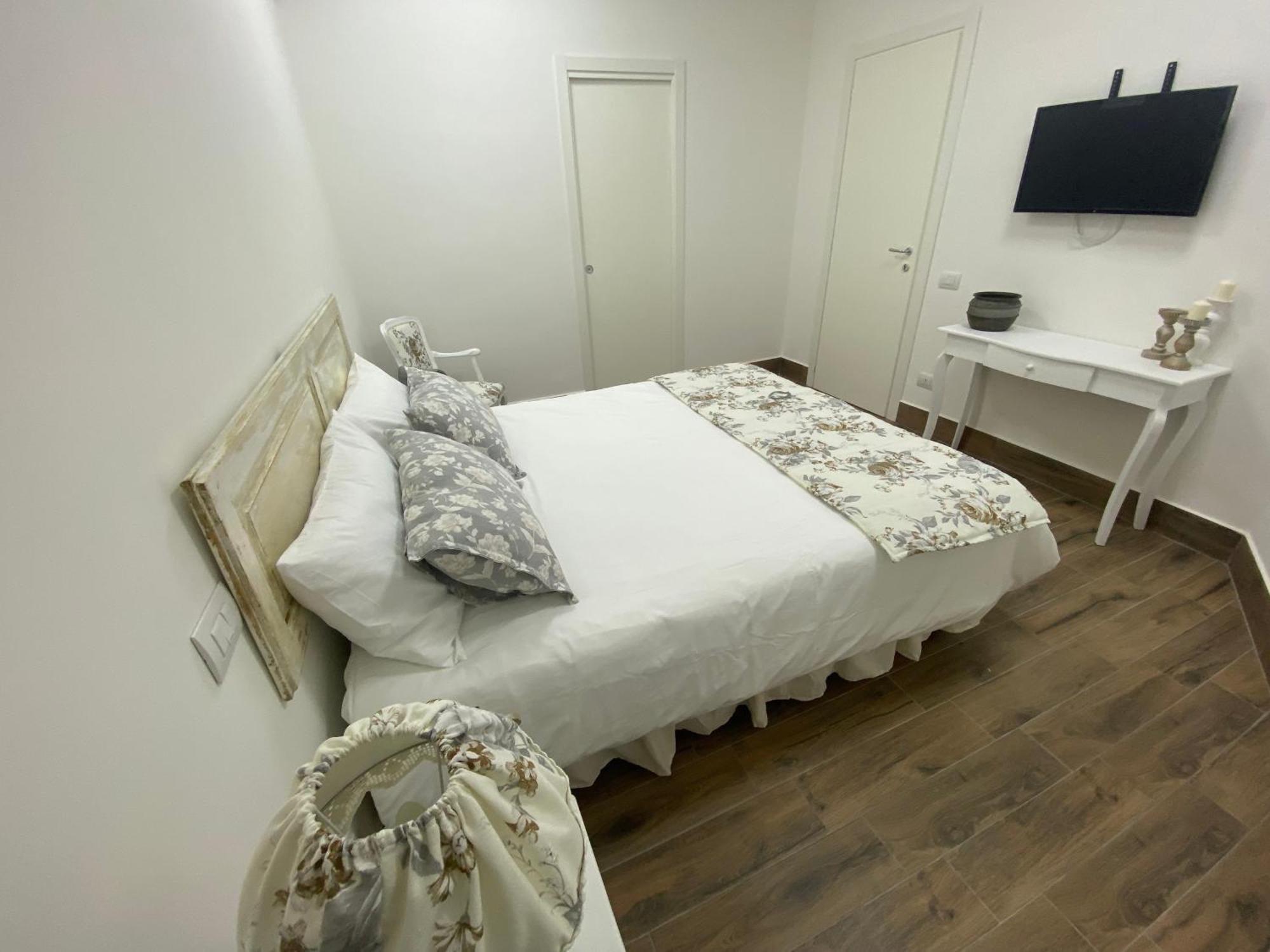נאפולי La Suite Di Laura מראה חיצוני תמונה