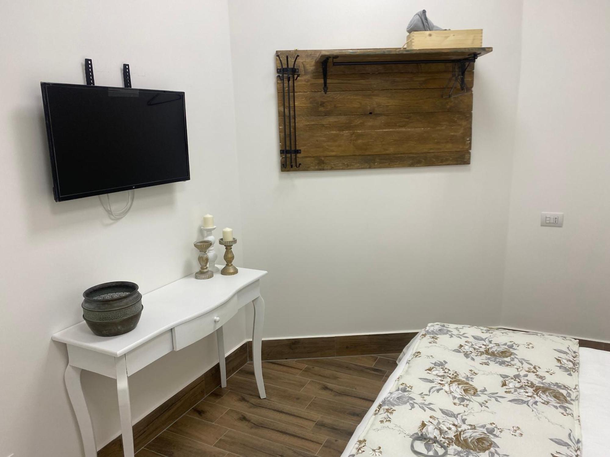 נאפולי La Suite Di Laura מראה חיצוני תמונה