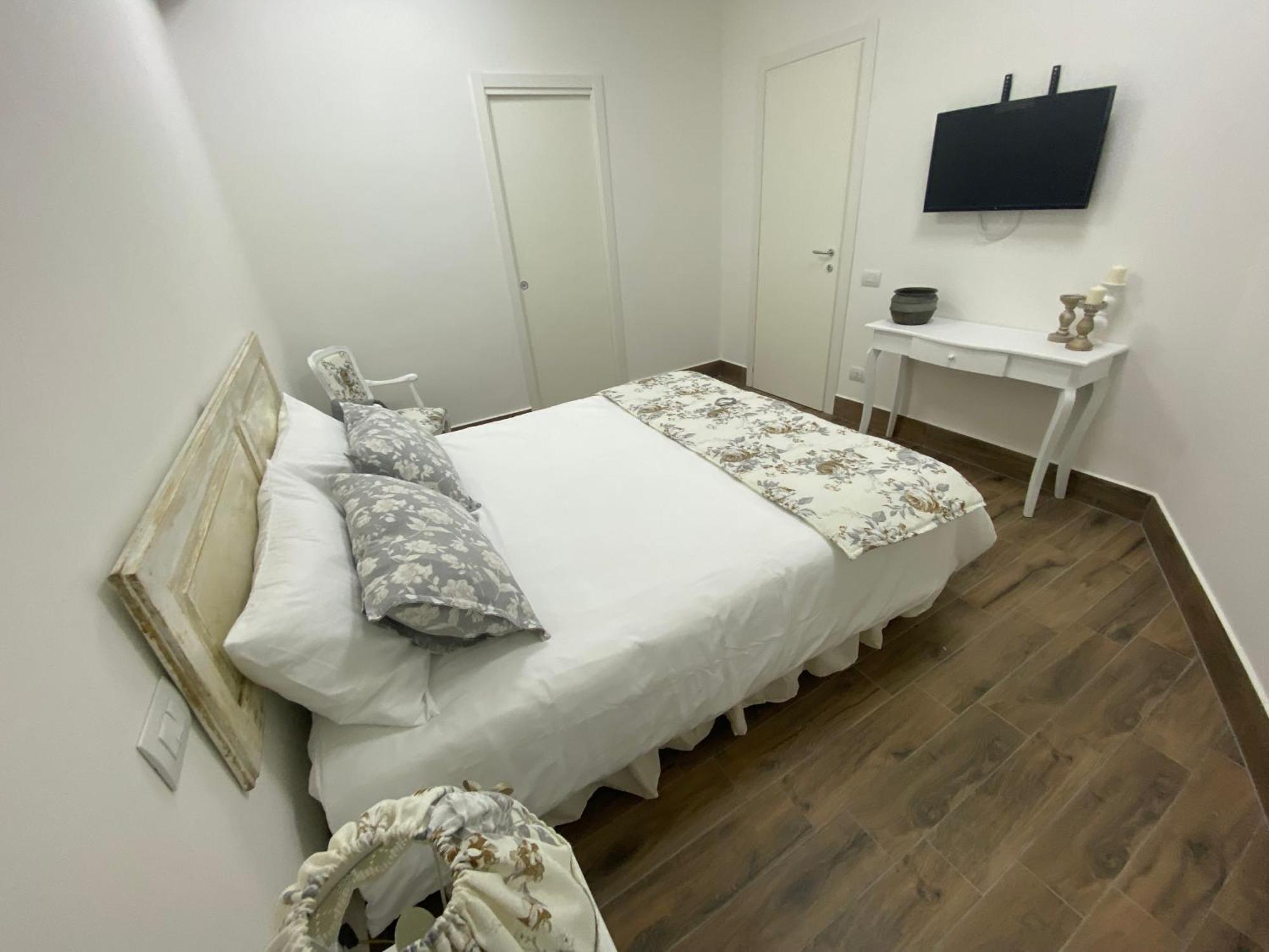 נאפולי La Suite Di Laura מראה חיצוני תמונה