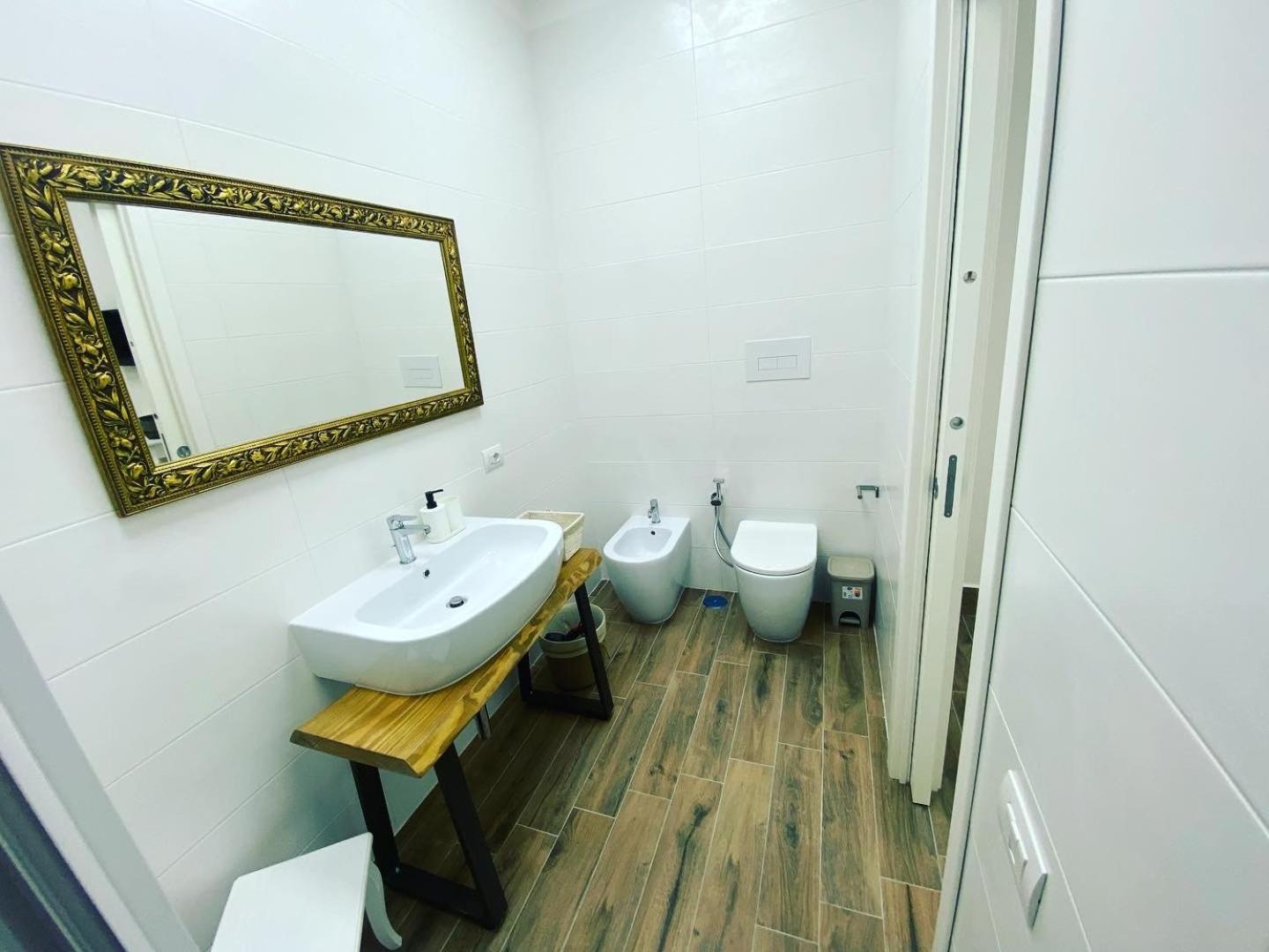 נאפולי La Suite Di Laura מראה חיצוני תמונה